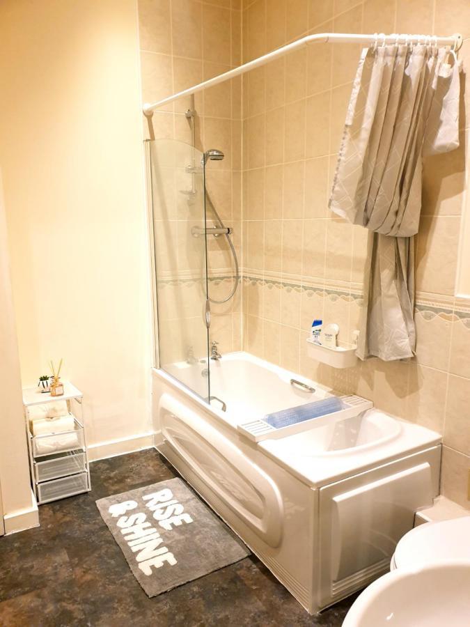 Platinum Apartment Birmingham- Free Secure Parking- Fast Fibre Wi-Fi Exterior photo